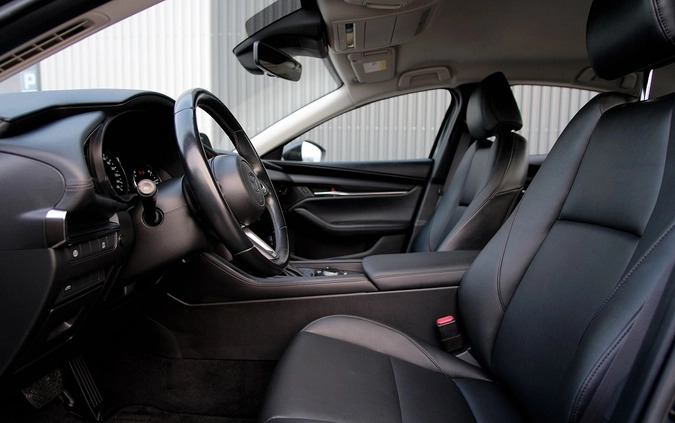 Mazda 3 cena 67900 przebieg: 135246, rok produkcji 2019 z Białystok małe 301